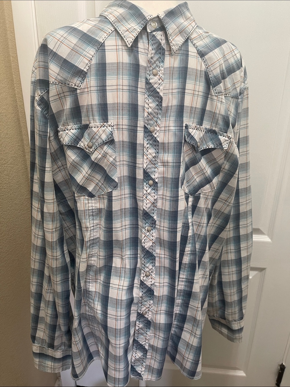 Wrangler Blue and White Plaid Snap Western Shirt